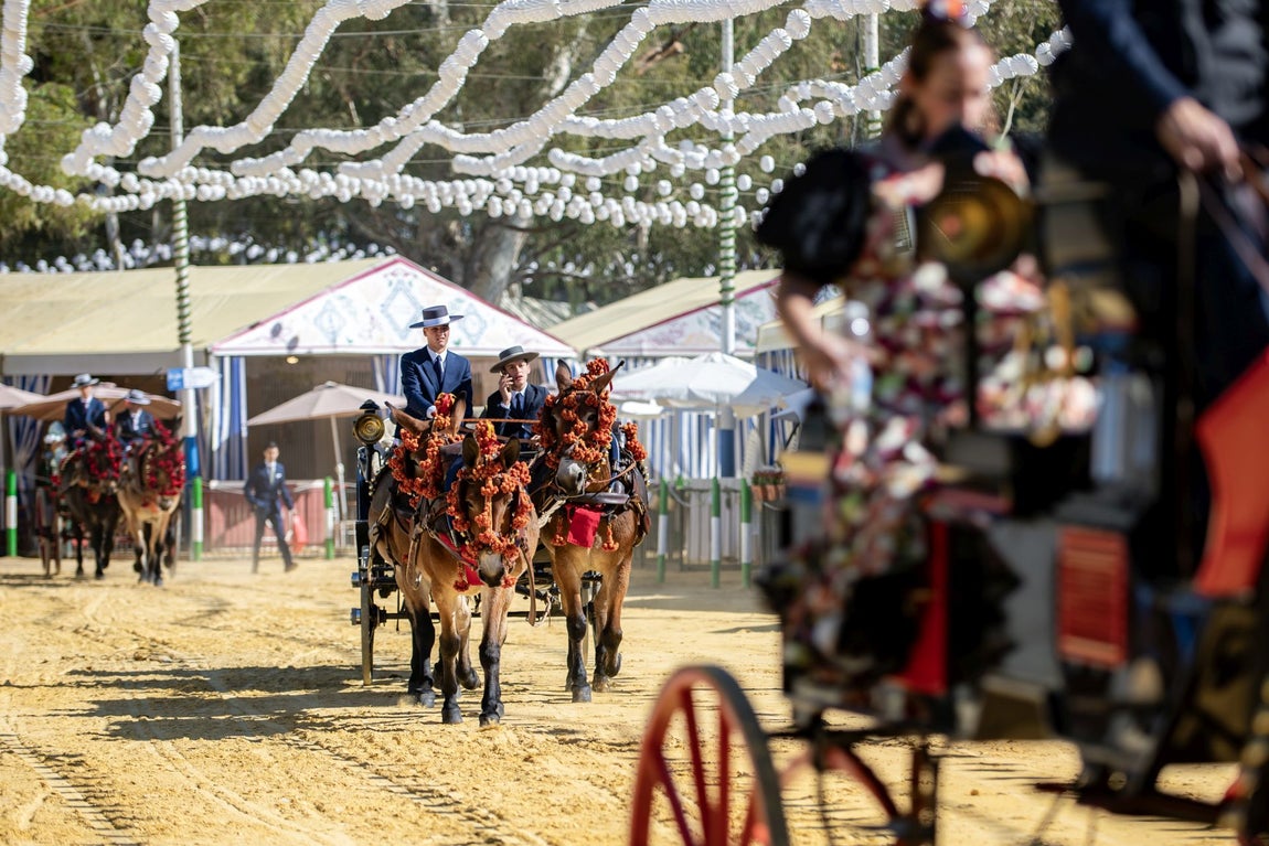 Las mejores imágenes del paseo de enganches de la Feria del Caballo de Huelva