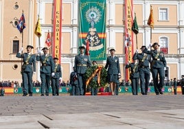 12 de octubre en Huelva: la Guardia Civil celebra en la plaza de la Merced el Día del Pilar