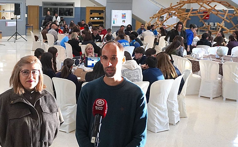 Imagen principal - La Universidad de Huelva se vuelca en la celebración de la Semana de la Ciencia