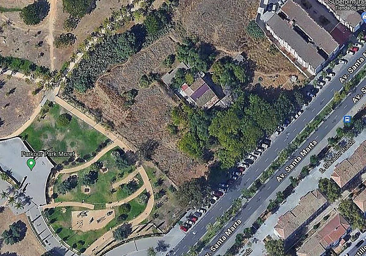 Vista aérea de la parcela en la que se podría construir la piscina pública