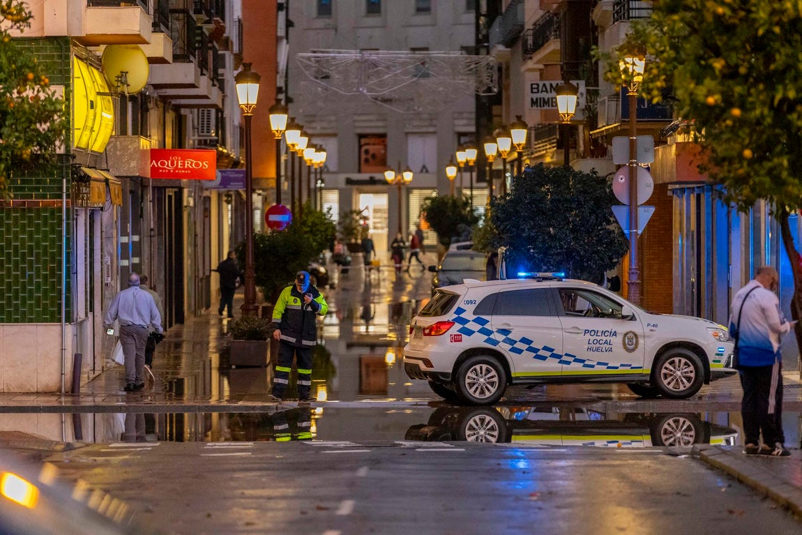 Las inundaciones de la borrasca Claudia en Huelva capital, en imágenes