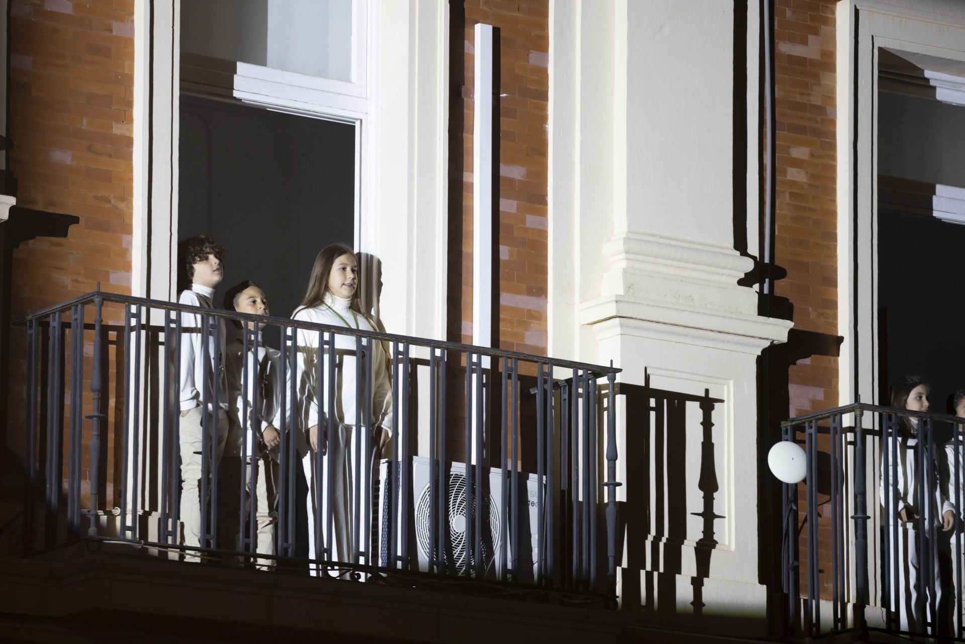 El encendido del alumbrado navideño de Huelva, en imágenes