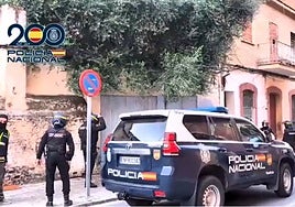 Agentes en la zona durante la operación de la semana pasada