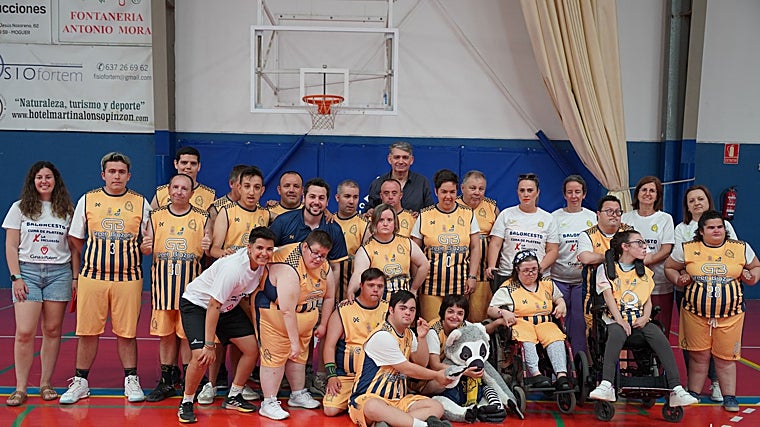 Equipo de baloncesto inclusivo