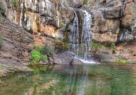 Esta es la desconocida ruta que te lleva a una de las cascadas más espectaculares de Huelva: «Es preciosa»