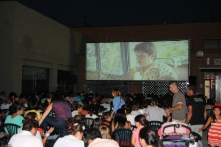 El cine de verano de San Juan acogió la proyección de 'Zipi y Zape y el club de la canica'