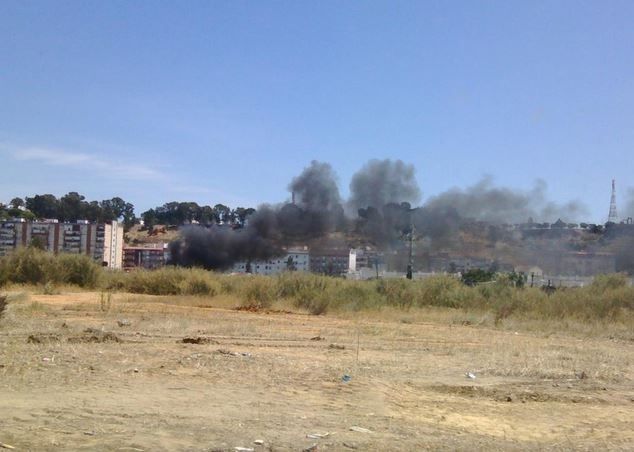 Declarado un incendio en la barriada de Marismas del Odiel