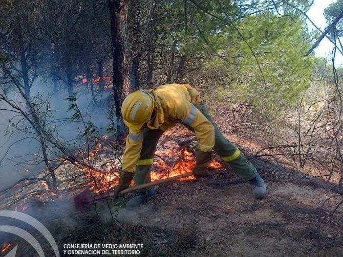 Activan el nivel 1 de emergencias por el incendio de Cartaya y no se descarta tener que evacuar El Rincón