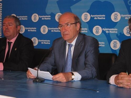 El alcalde acoge la voluntad de ADIF de 'buscar conjuntamente fórmulas' para el avance de las obras