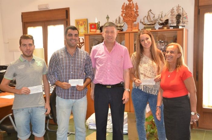 El Ayuntamiento de Palos ayuda con 17.200 euros a cinco estudiantes en el extranjero