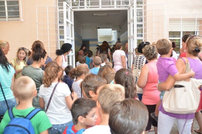1.100 alumnos y 71 maestros llenan de vida las aulas de los colegios San Jorge y el Hermanos Pinzón de Palos
