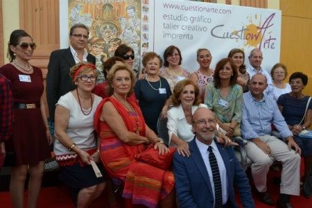 El estreno de 'La niña ya no está de luto' se convierte en un homenaje a Manuel Summers y Alfredo Landa