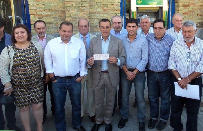 Compran un billete de tren a Rajoy para que conozca 'in situ' las carencias ferroviarias