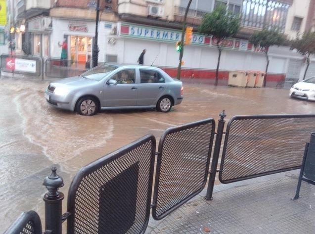 Primeras inundaciones del otoño en la capital