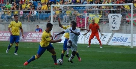 Una pésima puesta en escena condena al San Roque en Carranza (4-0)