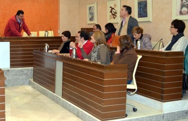 Francisco Bella, ex alcalde socialista de Almonte, presenta su dimisión como concejal por motivos personales