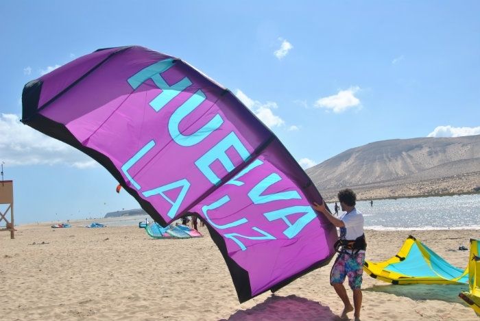 Kitesurf y vallas gigantes renovaron la promoción del destino Huelva en 2014