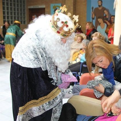 La niebla no impidió que San Juan disfrutara de más de seis horas de cabalgata de Reyes