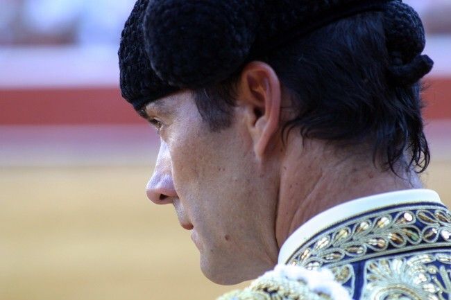 Generosidad de la presidencia en una tarde aburrida