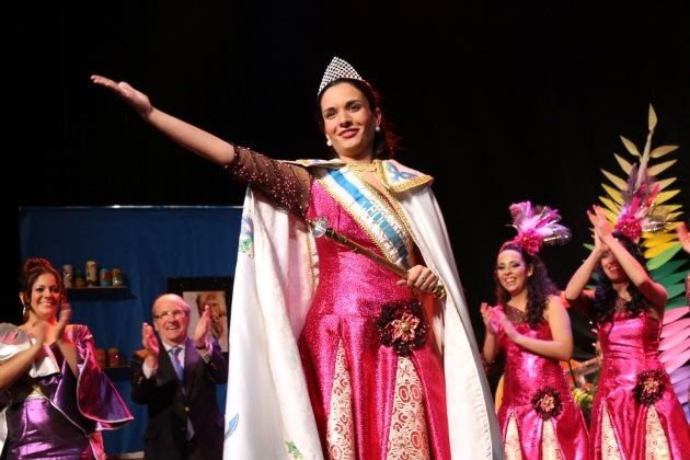 Cristina Gómez y Ariadna Julia Garrocho, coronadas como choqueras mayor e infantil del Carnaval de Huelva