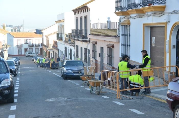 Las obras en la Barriada de Los Príncipes permite arreglar 16 calles y crear 35 empleos