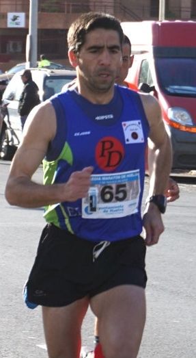 Daniel Andivia aspira a bajar de 2:35 en su debut en el Maratón de Sevilla