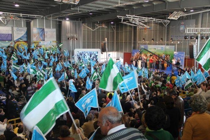 2.000 personas claman por el cambio en Andalucía en un gran acto del Día del Afiliado del PP