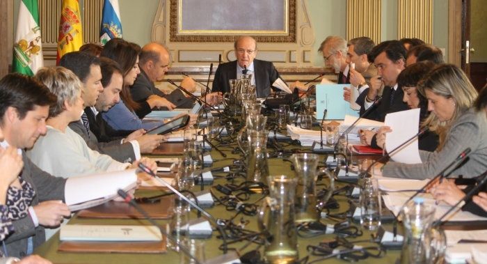 El pleno del Ayuntamiento aprueba el expediente para la ampliación de capital del Recreativo