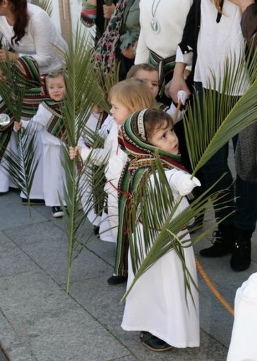  ‘Borriquita’ con rostro infantil por las calles de Cartaya