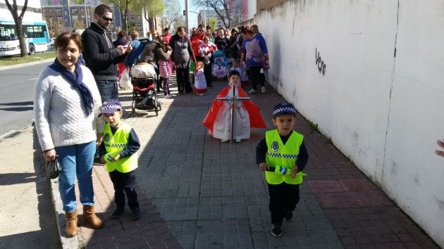 La Escuela Infantil ‘El Paraíso’ de El Torrejón celebra su particular Semana Santa