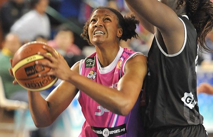 Ibekwe, los nervios y un mal partido ofensivo acaban con el sueño del CB Conquero (49-66)