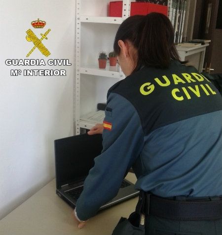 La Guardia Civil recupera tres ordenadores robados del Colegio Nuestra Señora del Carmen de La Palma
