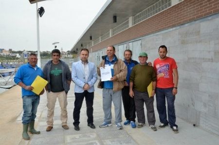 Los armadores de Palos ya tienen sus cuartos de redes en el puerto de Mazagon