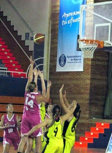 El Conquero doblega al Presentación y accede a la fase final (68-48)
