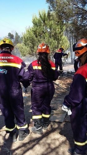 Un incendio declarado en un asentamiento de Palos afecta a unas 35 chabolas