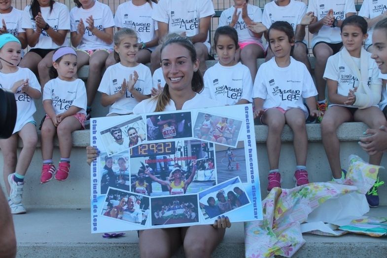 Laura García-Caro vuelve a marchar en casa con los niños del Club Ciudad de Lepe