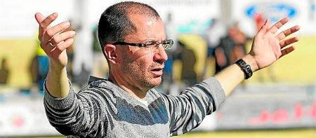 El técnico del Gerena, opción para el banquillo del Decano