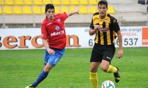 Alejandro Zambrano señala que el San Roque ya ha pagado sus deudas y dice que le gustaría volver al Recre