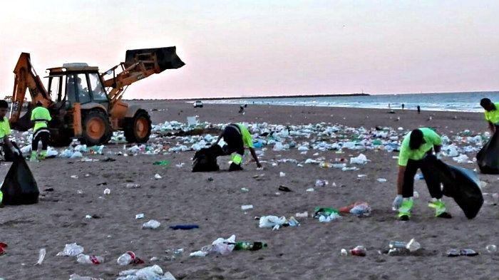 'Palizón' de los servicios de limpieza de Punta Umbría tras la noche de San Juan