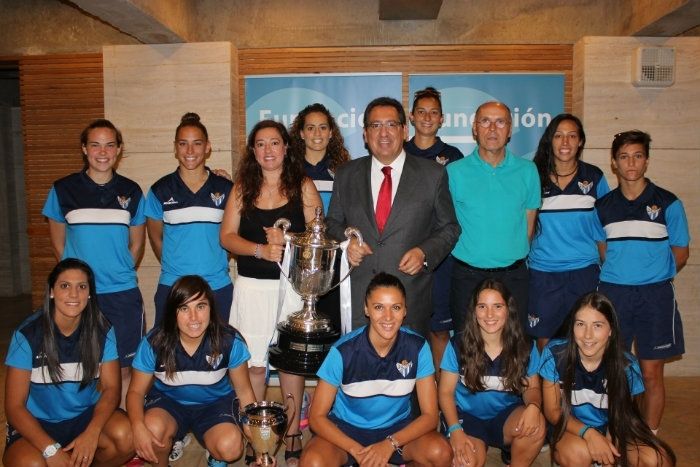 La Fundación Cajasol mantiene su apoyo al Sporting Club Huelva