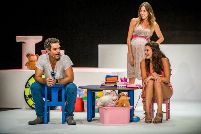 Los actores onubenses Javier Mora y Berta Hernández regresan al Gran Teatro con ‘La vida resuelta’