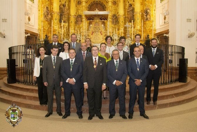 La nueva Junta de Gobierno de la Hermandad Matriz toma posesión