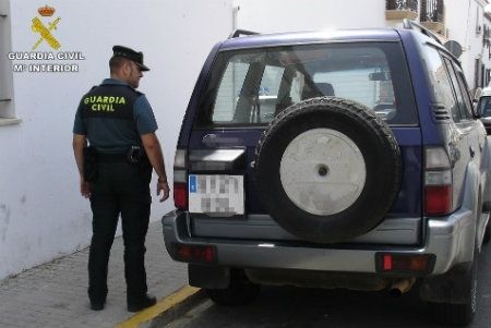 Dos detenidos tras robar un todoterreno en Portugal y colocarle placas de matrículas falsas
