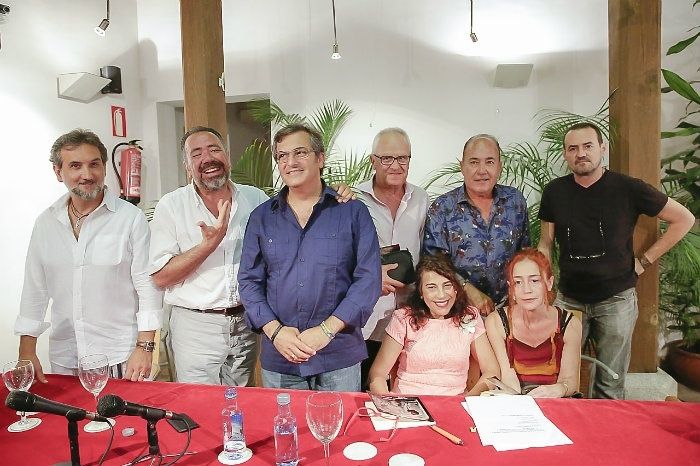 María Luisa Domínguez Borrallo presenta su último poemario en Isla