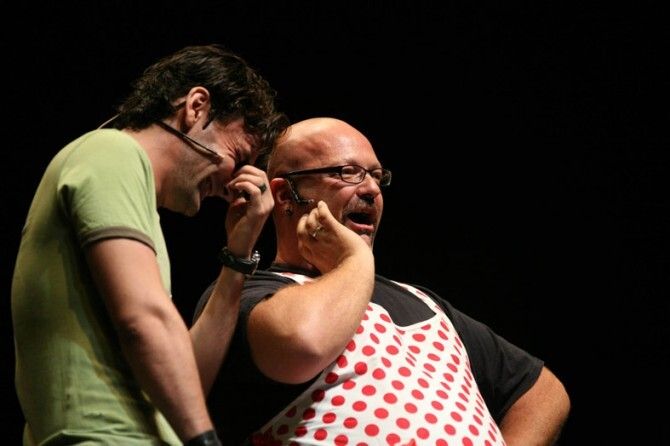 Comedia 'Dos hombres solos, sin punto com... ni ná', en Punta