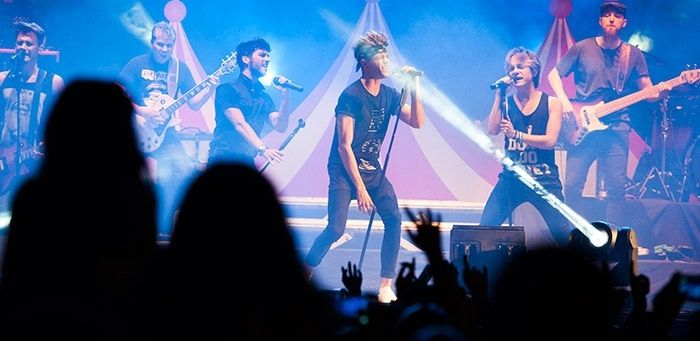 El circo 'teen' de Auryn encandiló a sus fans