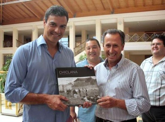 El runrún: Pedro Sánchez 'coloca' en su hotel de Islantilla el cartel de 'no molestar'