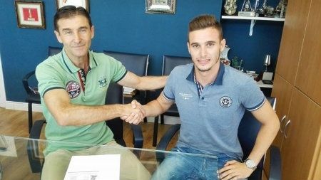 El lateral zurdo Mica Pinto y el portero Luis Ribeiro llegan al Recre cedidos por el Sporting de Portugal