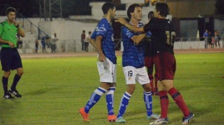 El runrún: Álvaro Vega trata de apagar el incendio