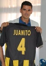 Juanito: 'Sigo pensando como futbolista, y eso es una ventaja a la hora de dirigirme a mis jugadores'